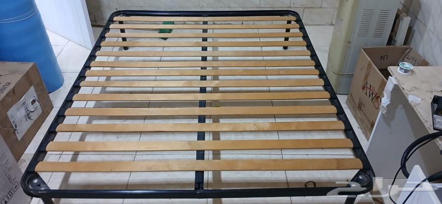 سرير عائلي من شركة ايكيا بحاله ممتازه ب 150 ريال لسرعة البيع64506927838722110