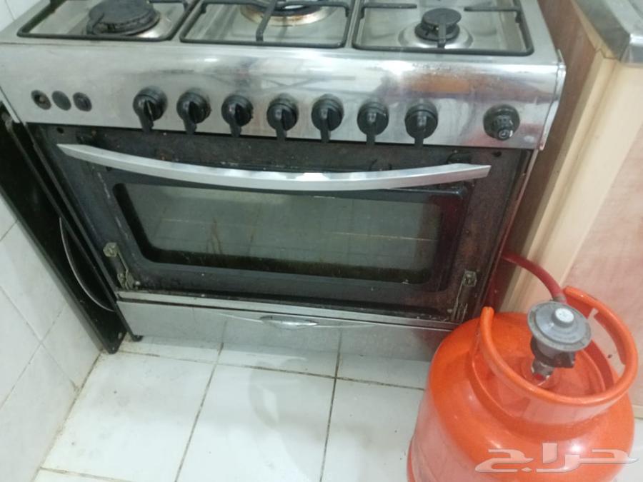بتغاز بوتاجاز 5 عيون مع فرن كل شئ شغال بحالة جيده جدا64510055251586111