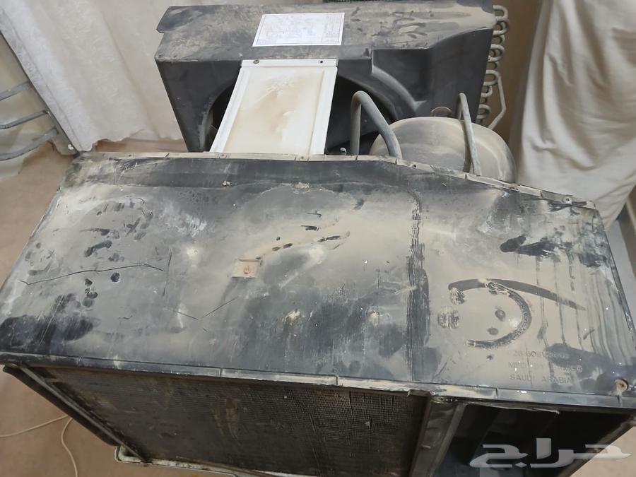 Functional and intact 18,000 BTU air conditioner with large compressor, price 400, located in Shoqiyah64504365704833111