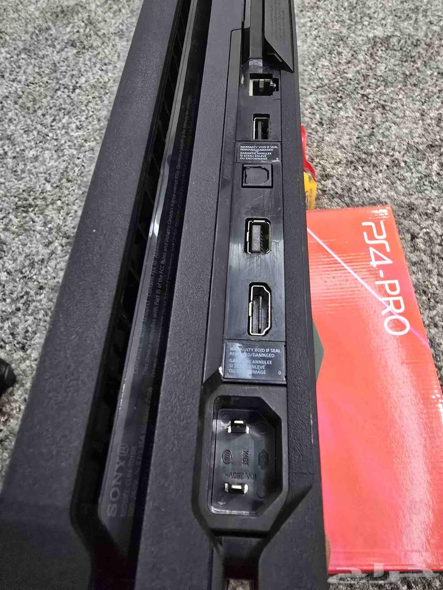 للبيع سوني 4 برو مهكر نظيف شبه جديد64508495271811111