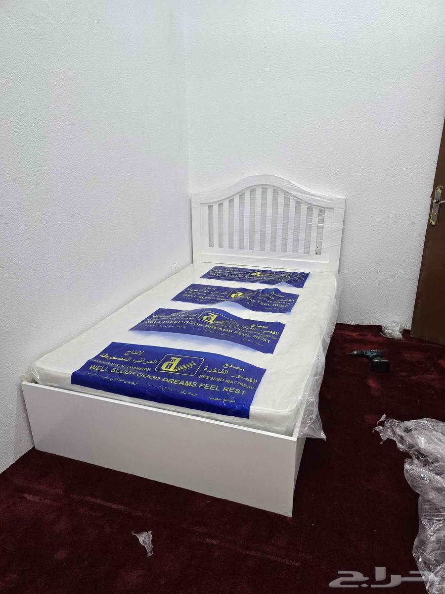 سرير خشب نفر ونص مقاس 120   190 سم جديد64505273542275110