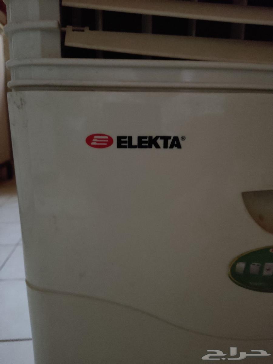 Working and clean air conditioner64507068005506111