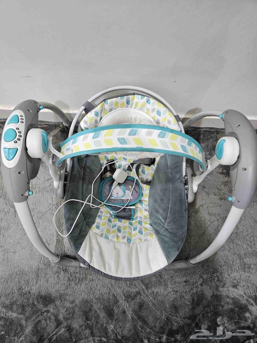 Semi-new baby items (rocking chair, stroller, mattress, carry cot)64502844886146111