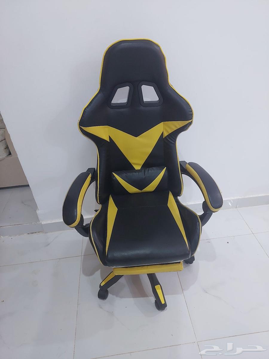 كرسي قيمنق بحاله جيده ب250 ريال قابل للتفاوض64510281548290113