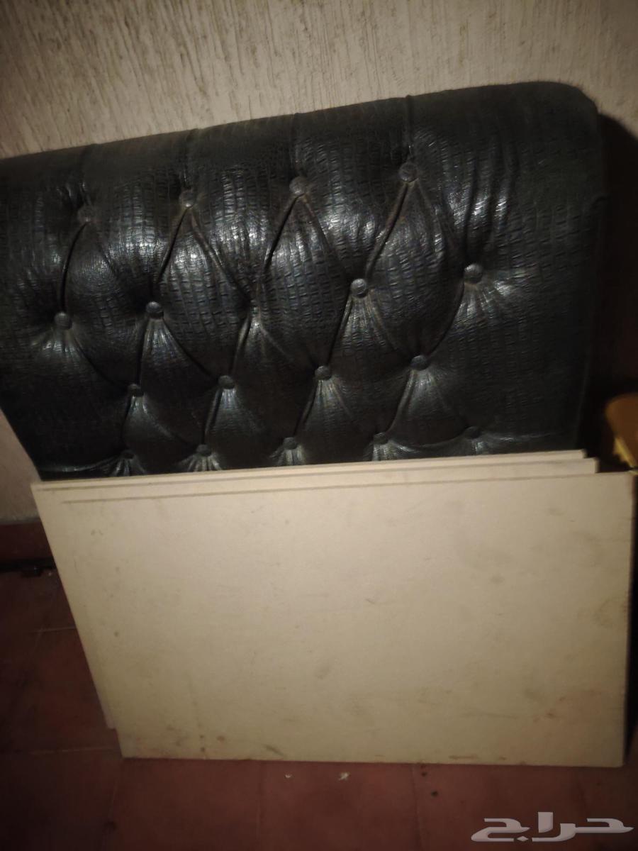 Selling a brand new single bed, used for a short period, and a swivel chair escuder64502995756418110