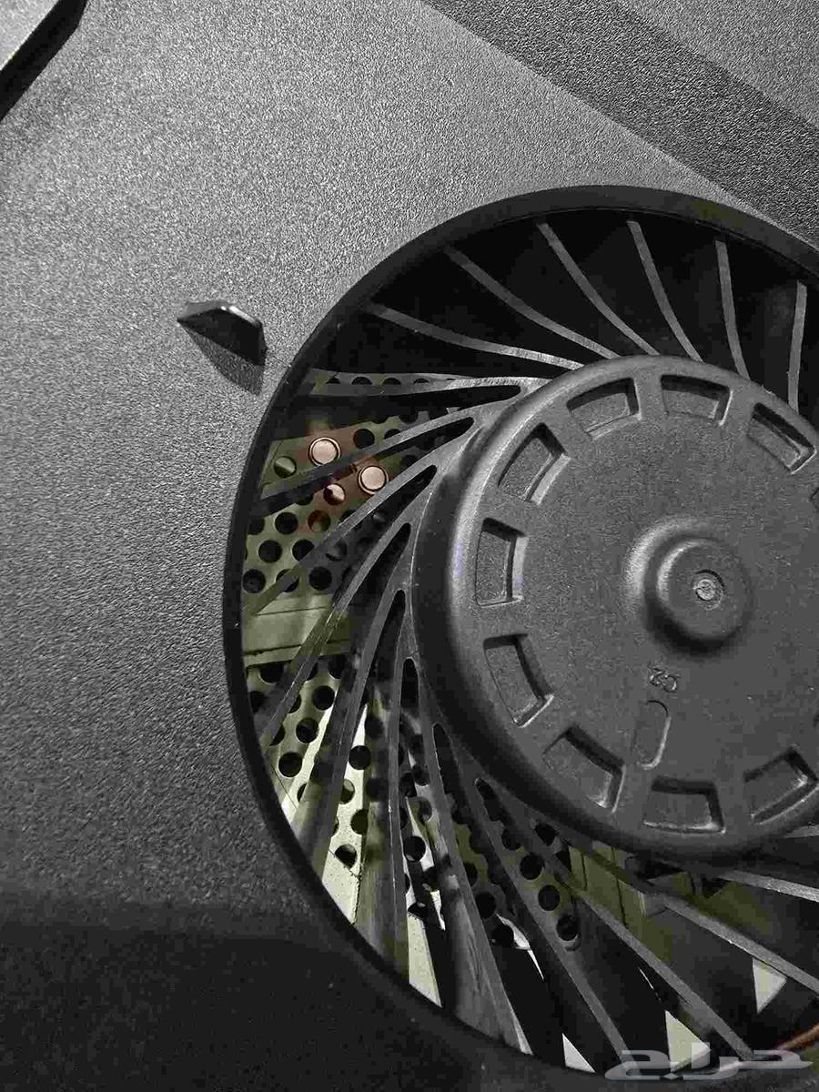 للبيع سوني 4 برو مهكر نظيف شبه جديد64508495271811112