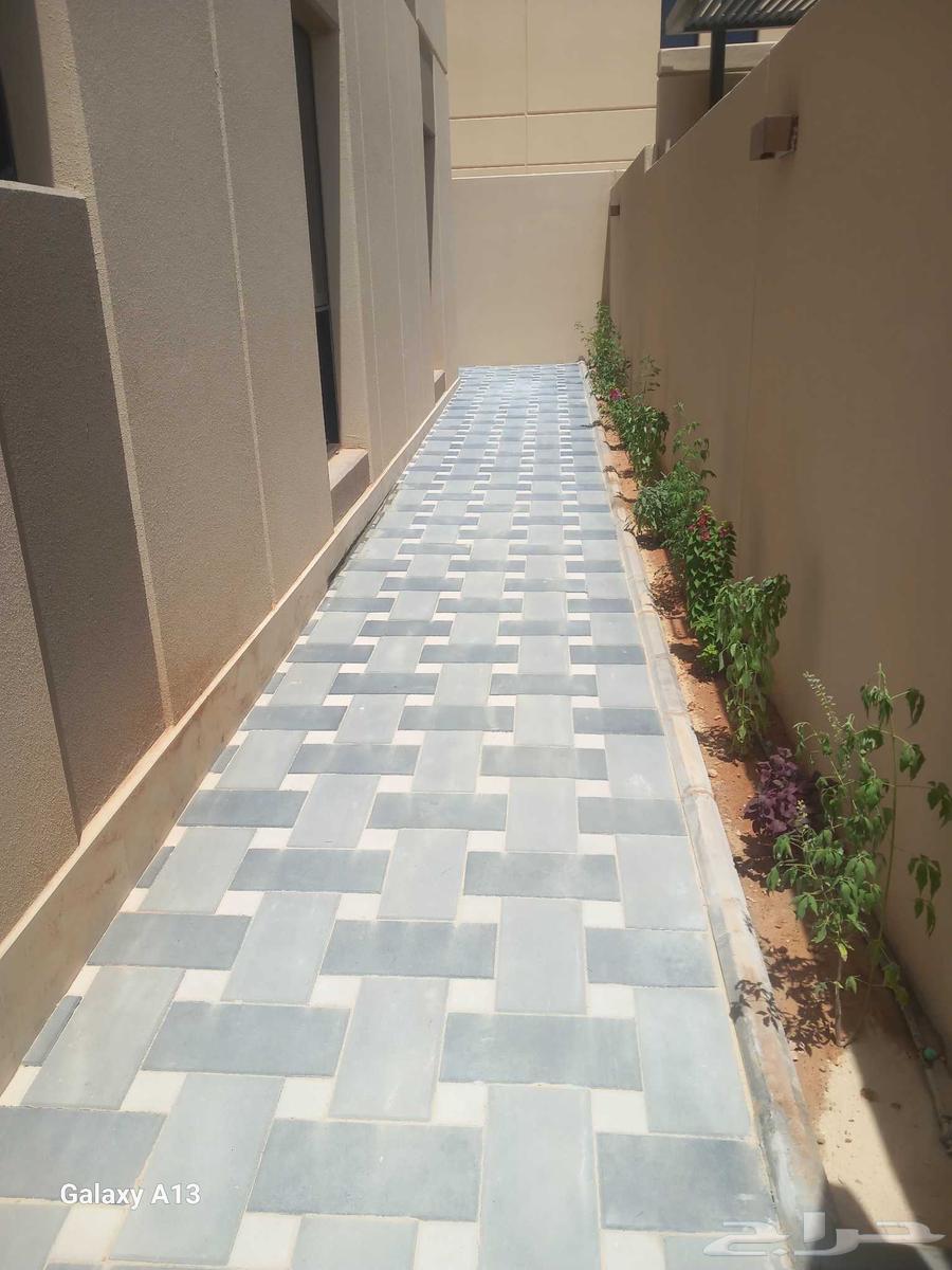 Construction, interlocking, plastering, demolition, waste removal and curbing services64525663104769110