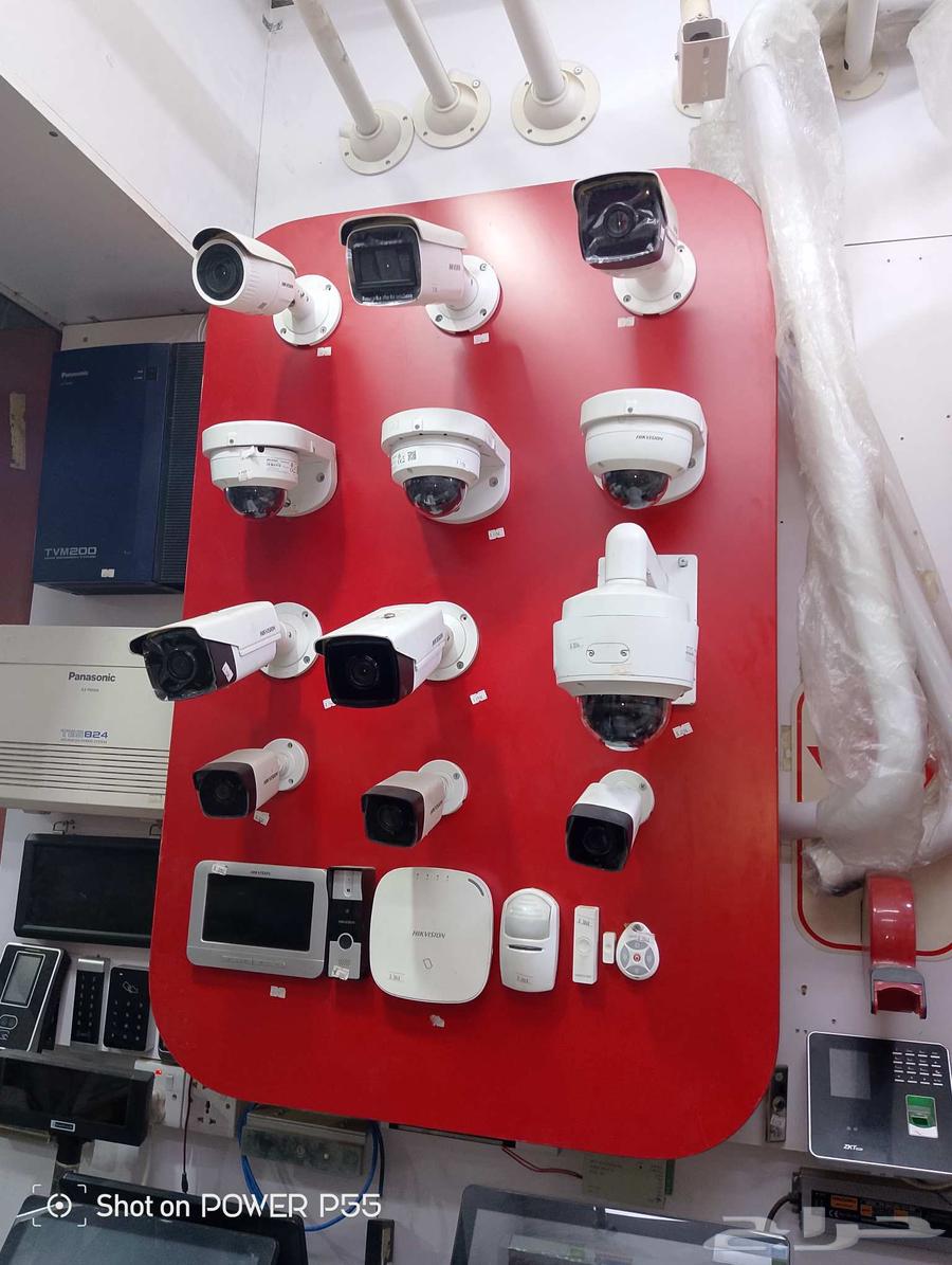 Surveillance cameras with image, sound, and lighting in the dark64502625510914111