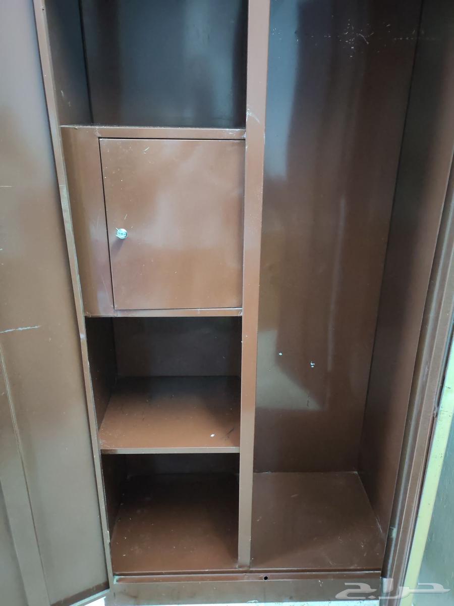 للبيع عدد 2 دولاب حديد للعزاب64509152087681110