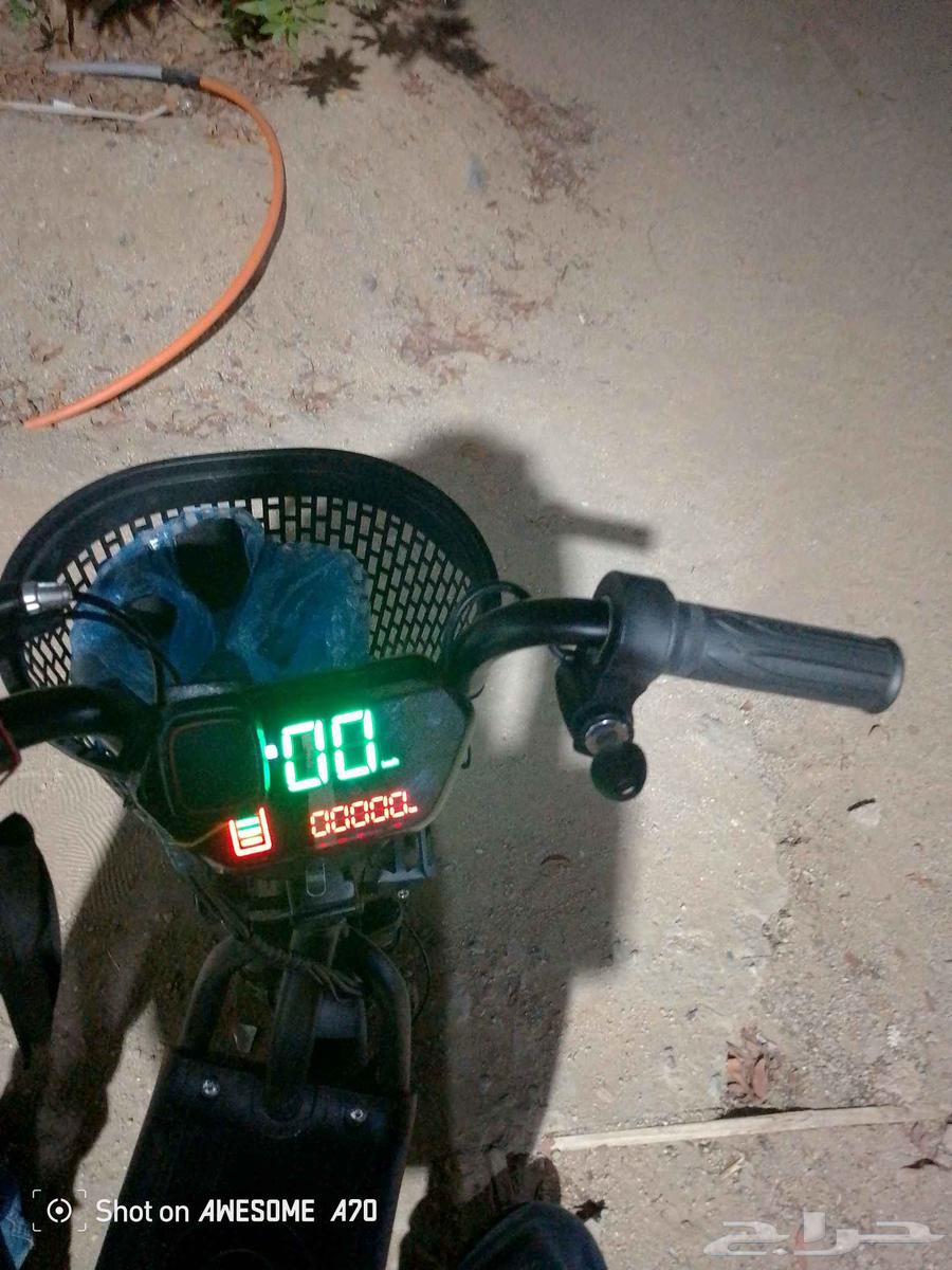 Electric scooter, two-seater with new basket, used for two days64509166203137111