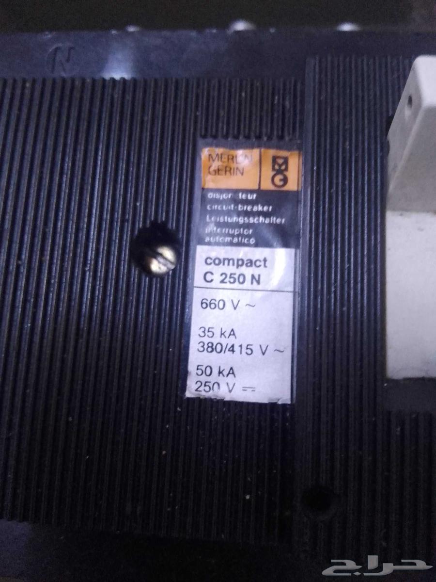 قاطع كهربة مارلين جرين شنيدر 250 امبير مع الصندوق جديد64506090172930113