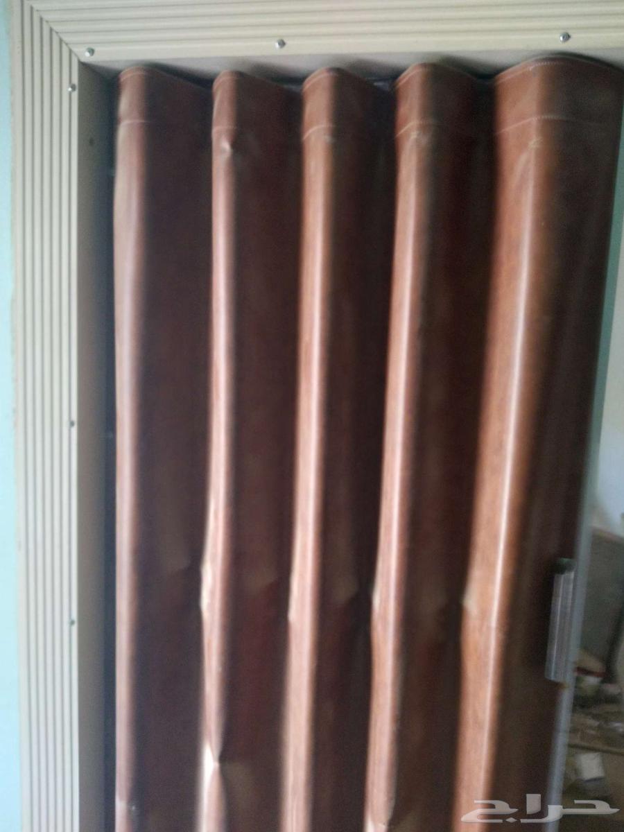 عدد 2 باب اكرديون جلد مستعمله للبيع64504559163394110