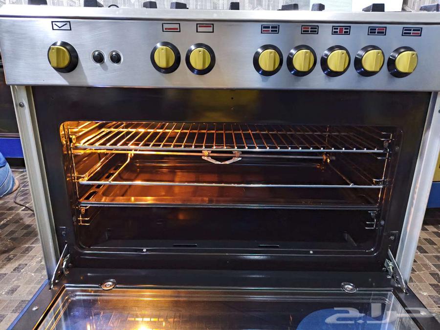 للبيع فرن ايطالي اصلي مقاس60 90 موجود في المحل جده64502927697794112