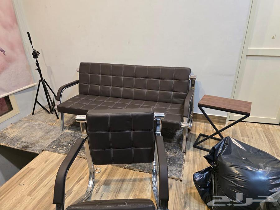 كراسي جديد للبيع والكراسي الاثنين الصغير لسى بركبهم64508579538305110