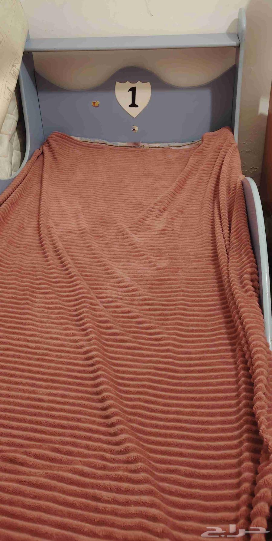 سرير اطفال للبيع64503199895809112