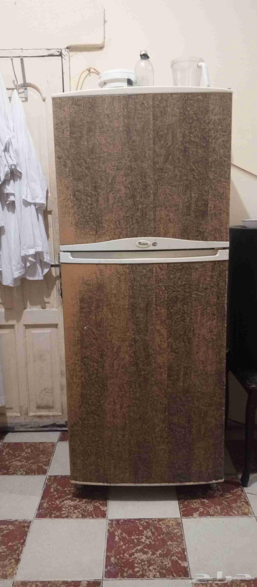 ثلاجه كبيره موجوده في جده حي الاجاويد شارع سعيد نصار64503486774019110