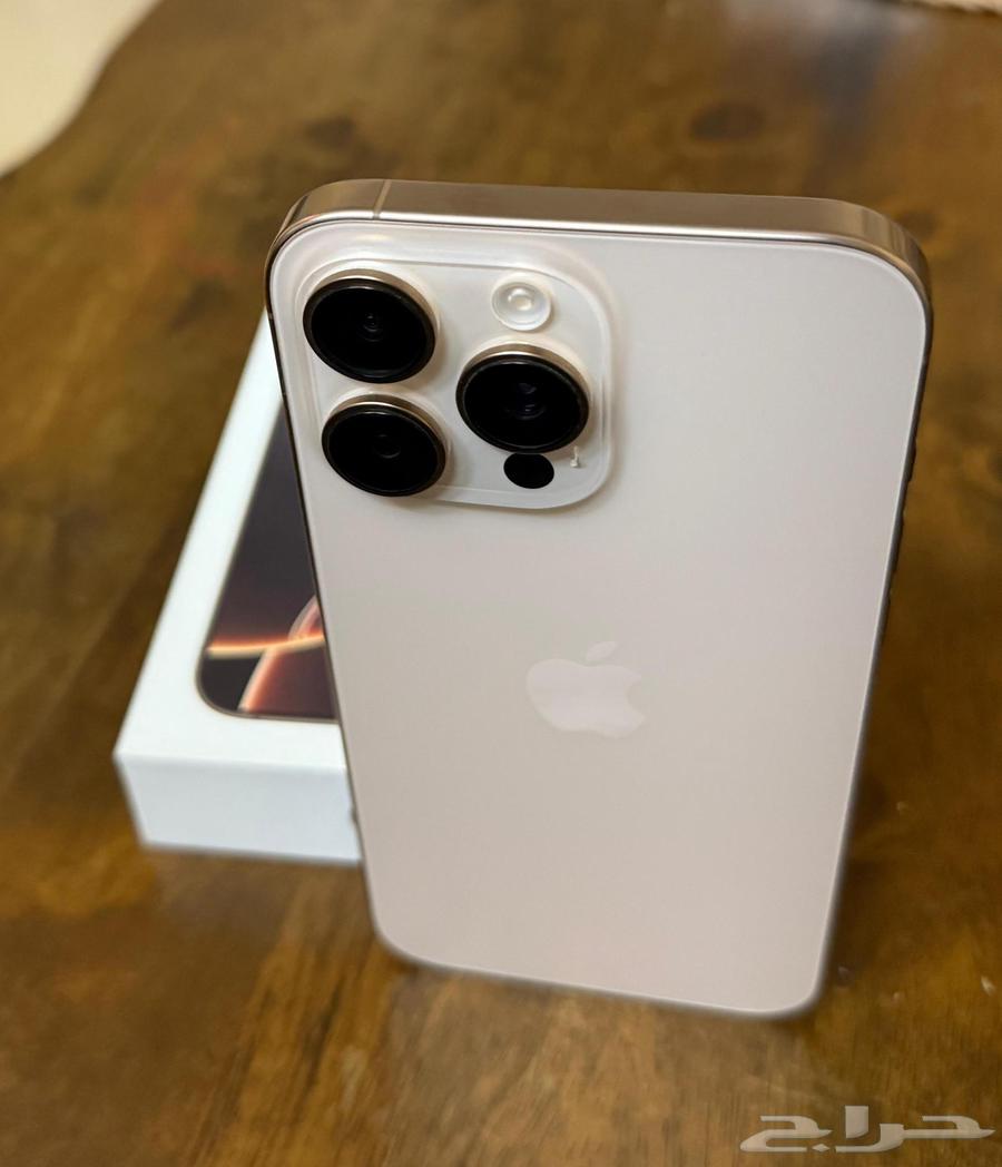 iPhone 16 Pro Max 30 Charging Cycles with Breakage Warranty64504970306178111