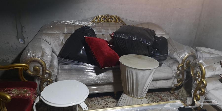 كنب للبيع بحاله ممتازه64505937576322110