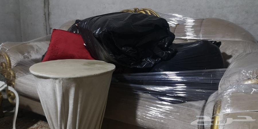 كنب للبيع بحاله ممتازه64505937576322112