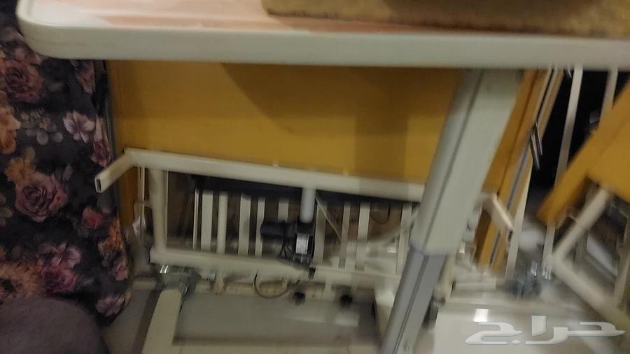 عدد اثنين سرير كعرباء نفر واحد بحالة جيدة ضهر خشب وضهر حديد64503705810818112