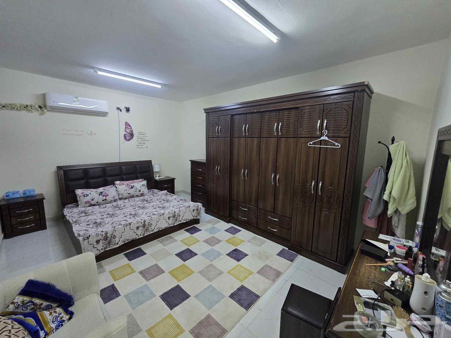 أثاث للبيع. تلفزيون 65 بوصه   غرفة نوم مع المرتبة طاولة طعام64505217871875112