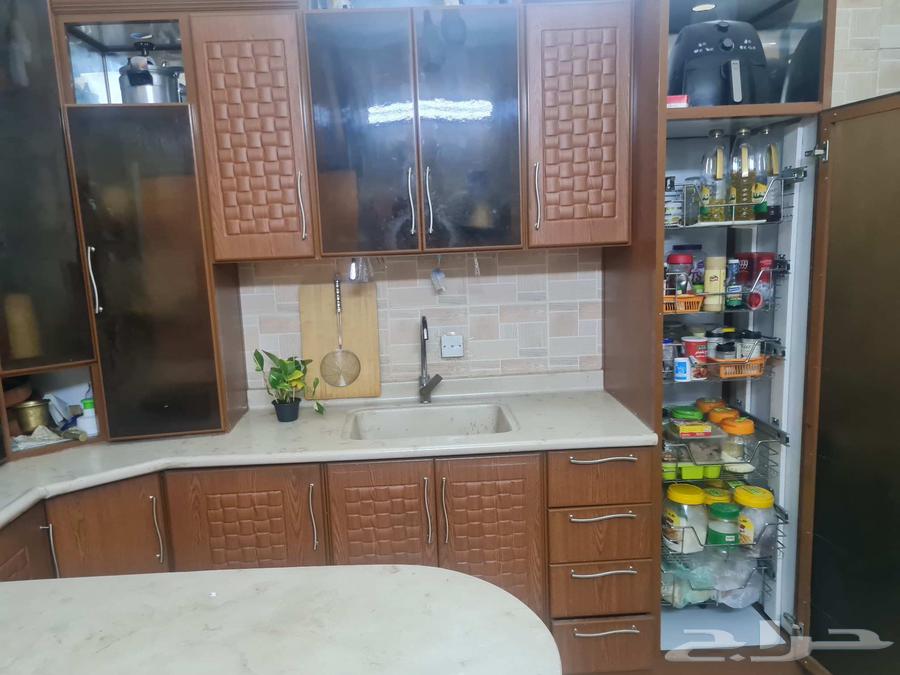 مطبخ حرف L مع جزيرة في الوسط64509757230851111