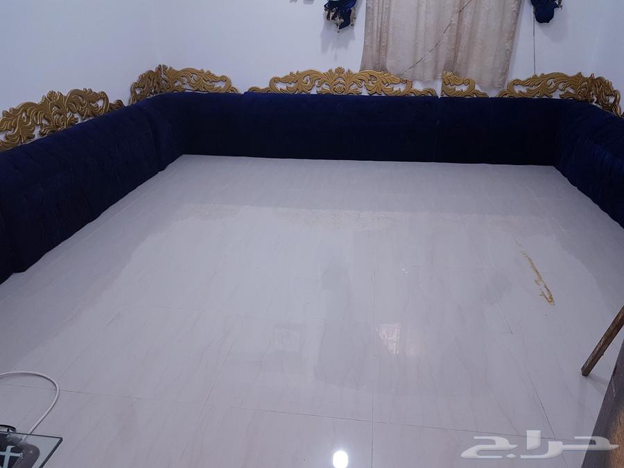 Very clean floor sofa, size 14 meters, used for one year64509799561090111