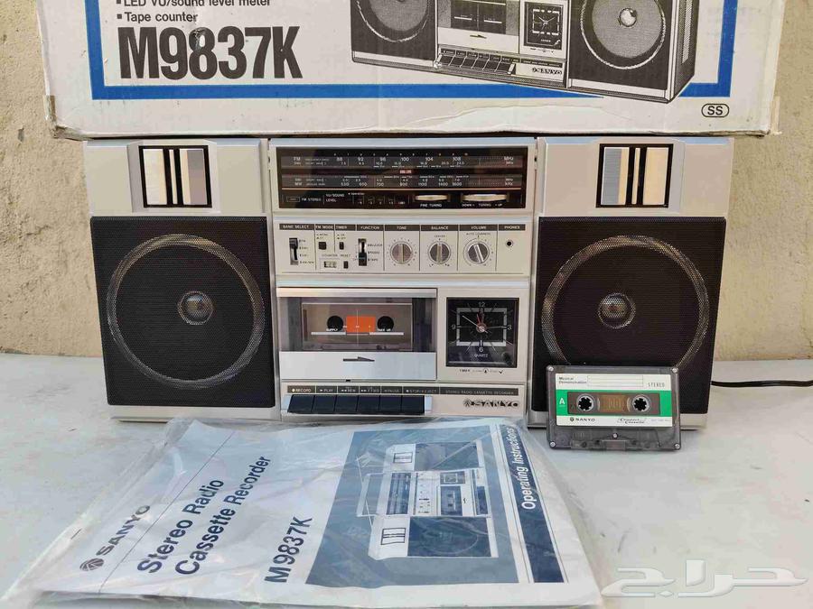 Sanyo Japanese cassette recorder and radio stored in cardboard box unused64504091743235112