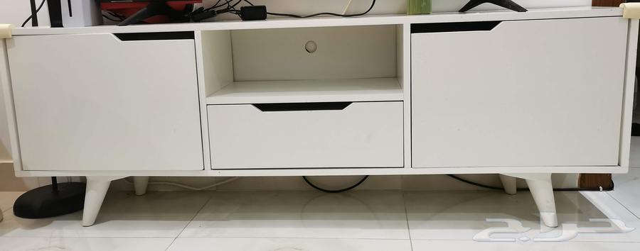 طاولة تلفزيون64503172380674110