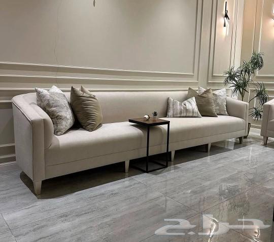 Upholstery of sofas and chairs and changing fabric64246563931905110