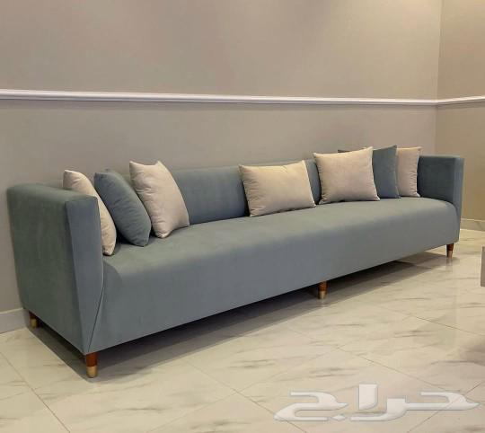 Upholstery of sofas and chairs and changing fabric64246563931905111