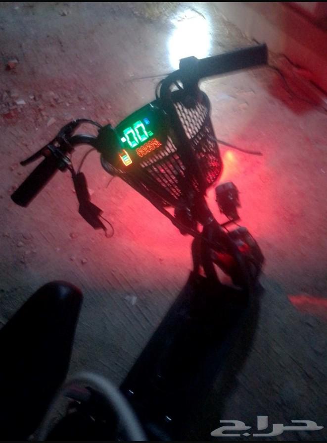 Electric scooter, two-seater with new basket, used for two days64509166203137110