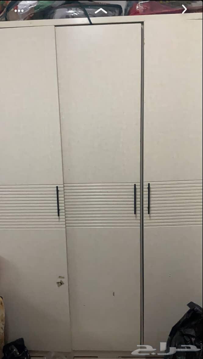 سرير ودولاب للبيع شبه جديد64503843326593110