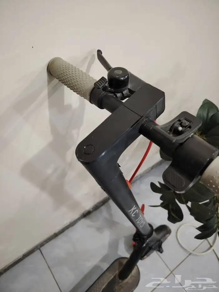 Scooter and selling allowed64505412036097111