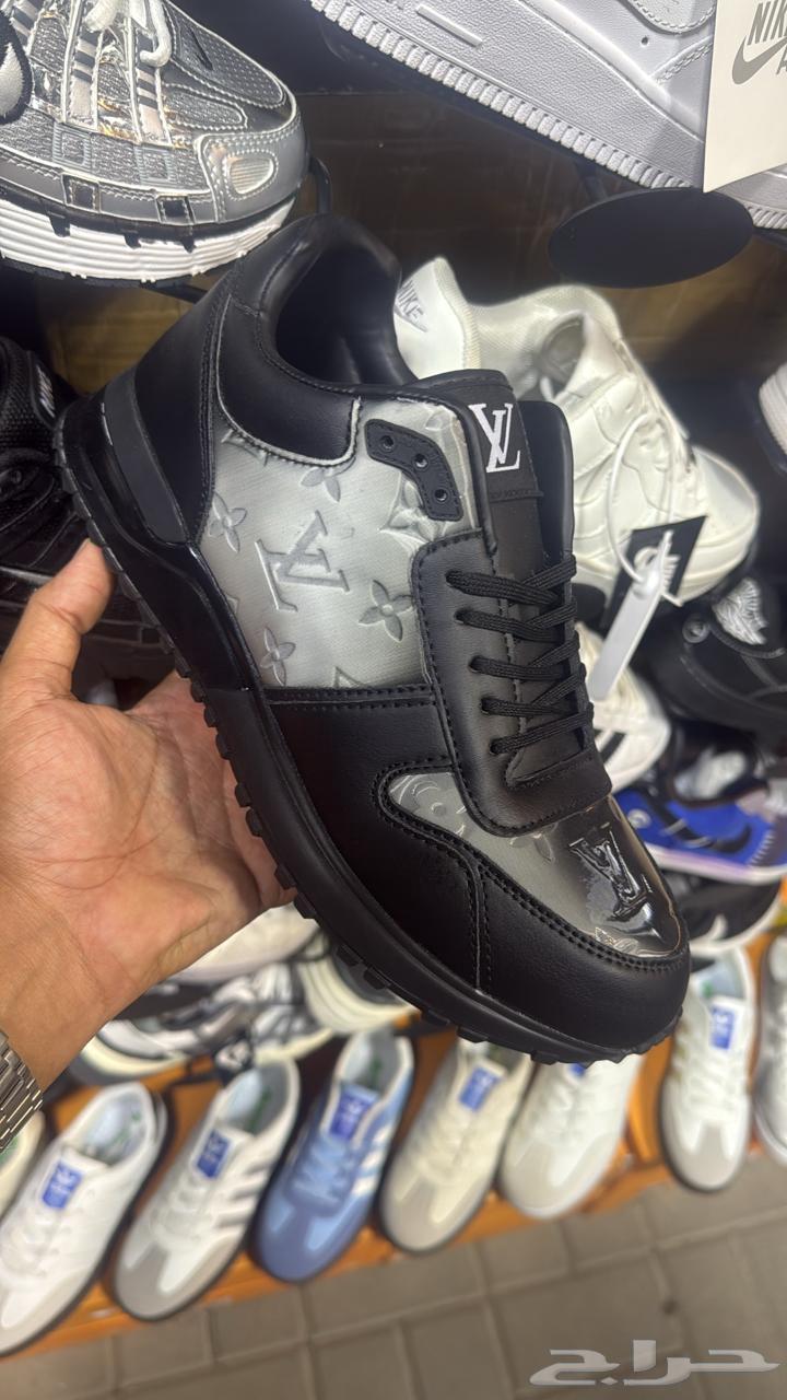 شوزات رجالي لويس فيتون ماستر صناعه ايطالي شوزات ماركات64502858714114110