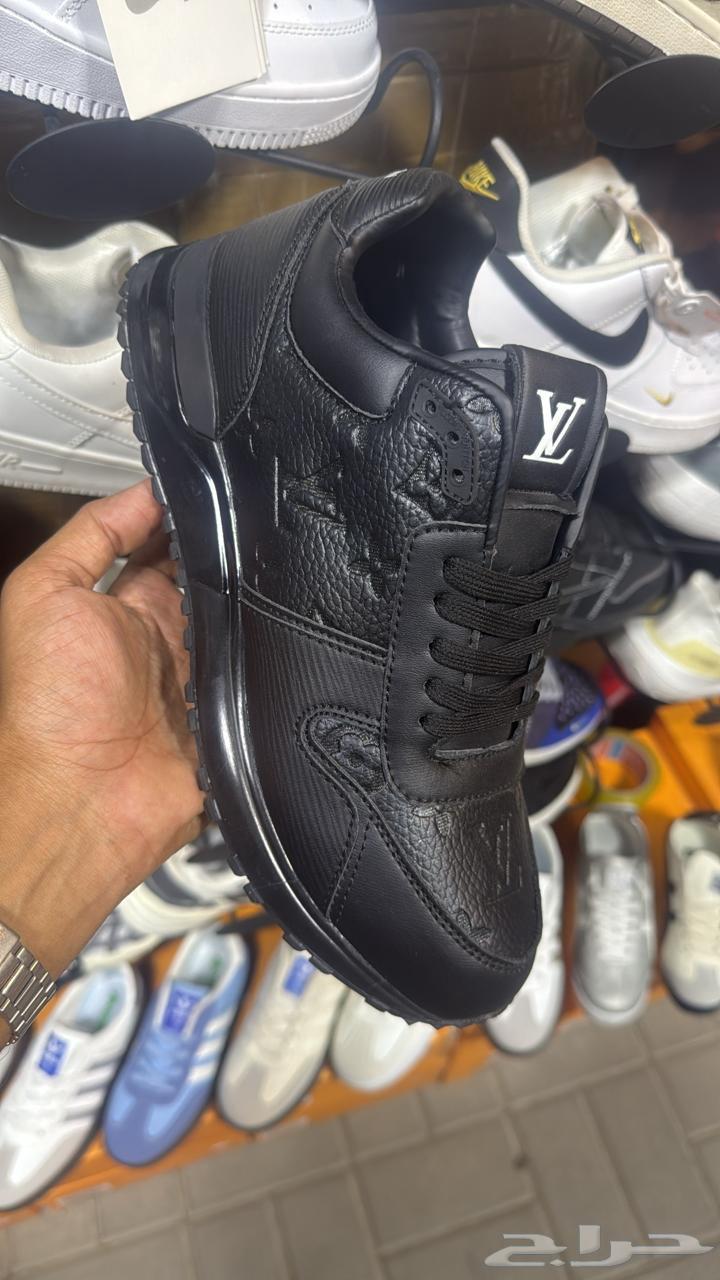 شوزات رجالي لويس فيتون ماستر صناعه ايطالي شوزات ماركات64502858714114112