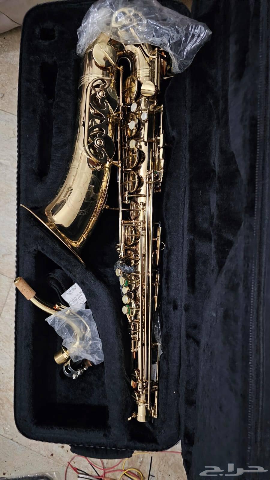 Saxophone and trombone available64503349678339111