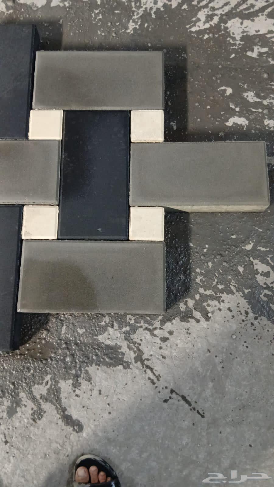 Construction, interlocking, plastering, demolition, waste removal and curbing services64525663104769113