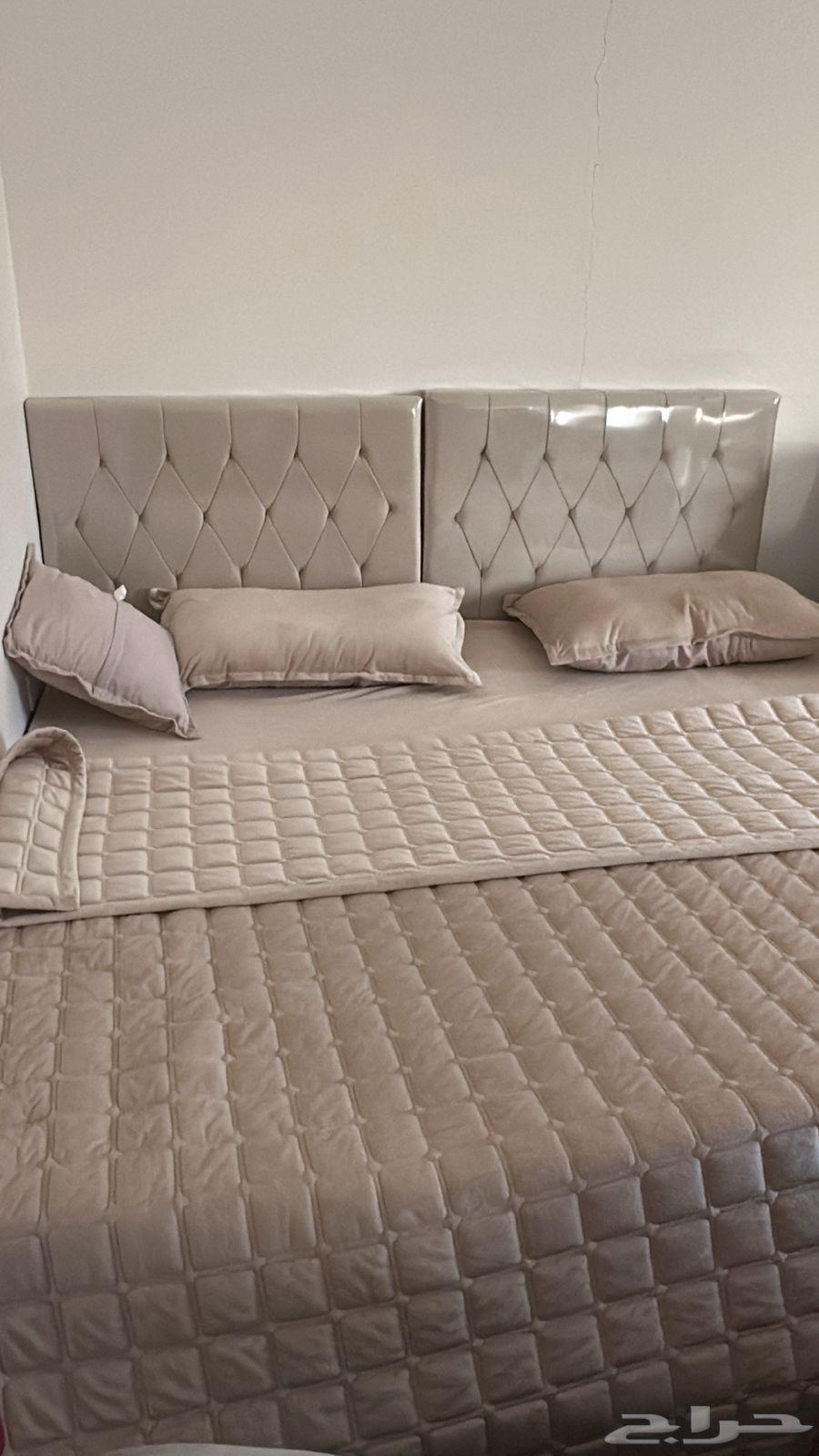 I have a large bed with a mattress and cover, all new64505805311619110