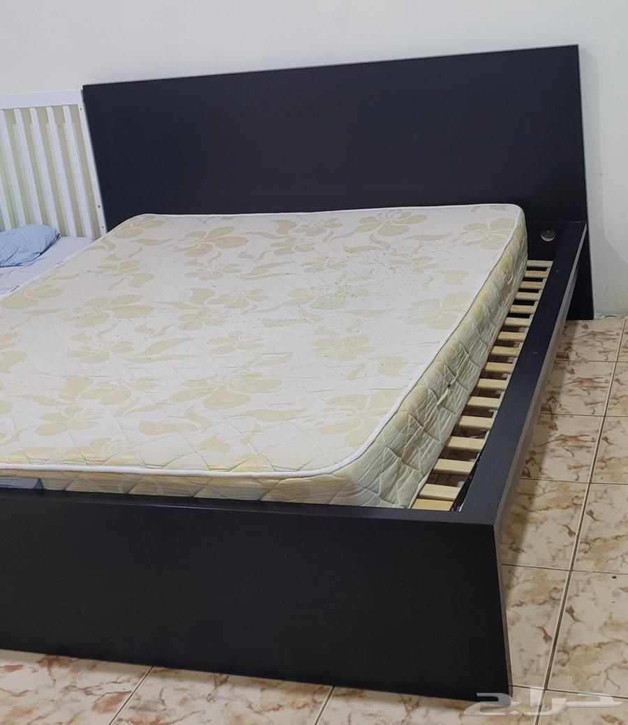 كنب ايكيا وسفرة خشب طبيعي وسرير ايكياوسرير هوم بوكس للبيع64506732395521110