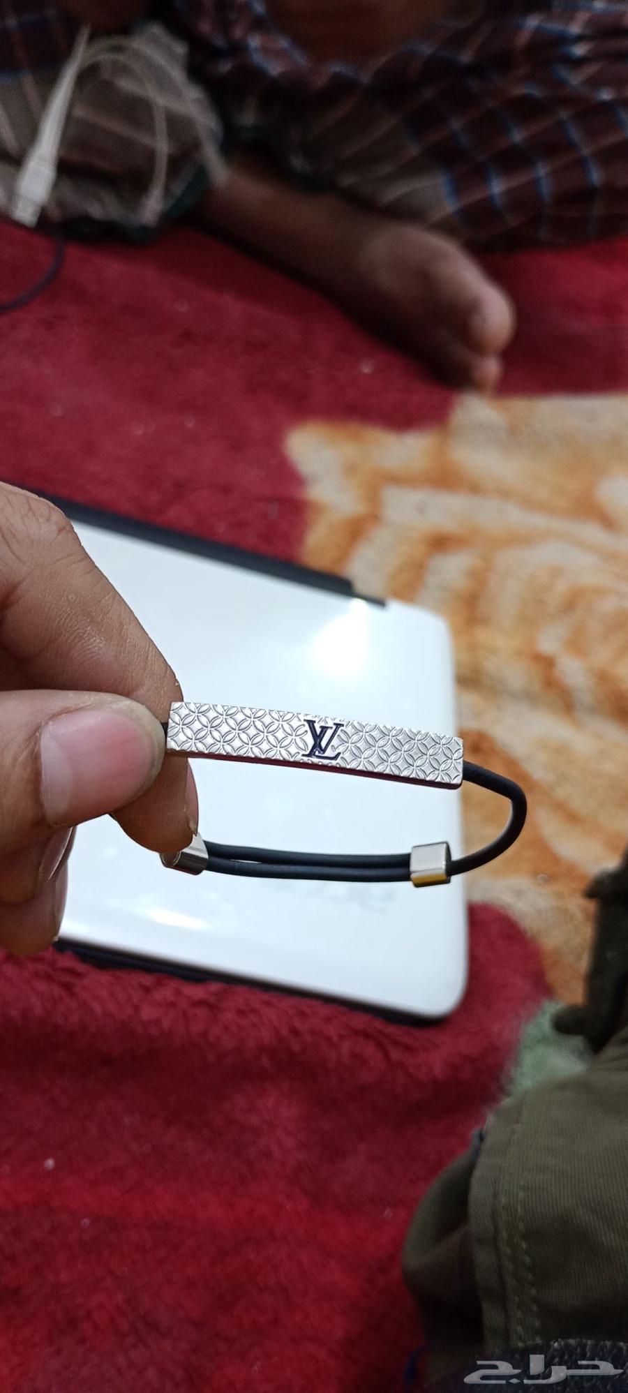 bracelet64505093708802111