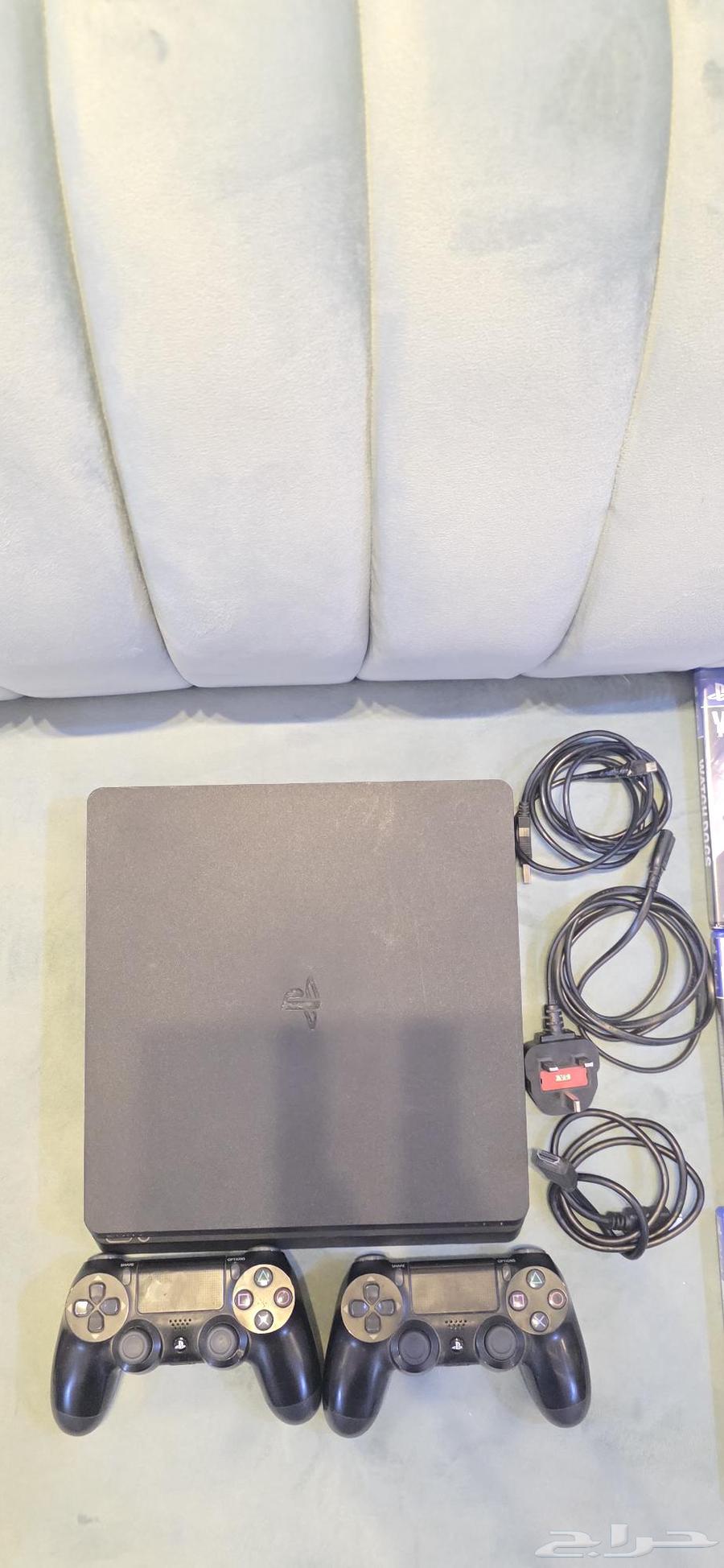 للبيع سوني 4 سليم معه 3اشرطة2يدشنطه واسلاك الكهرب وسلك شاحن64510366584833111