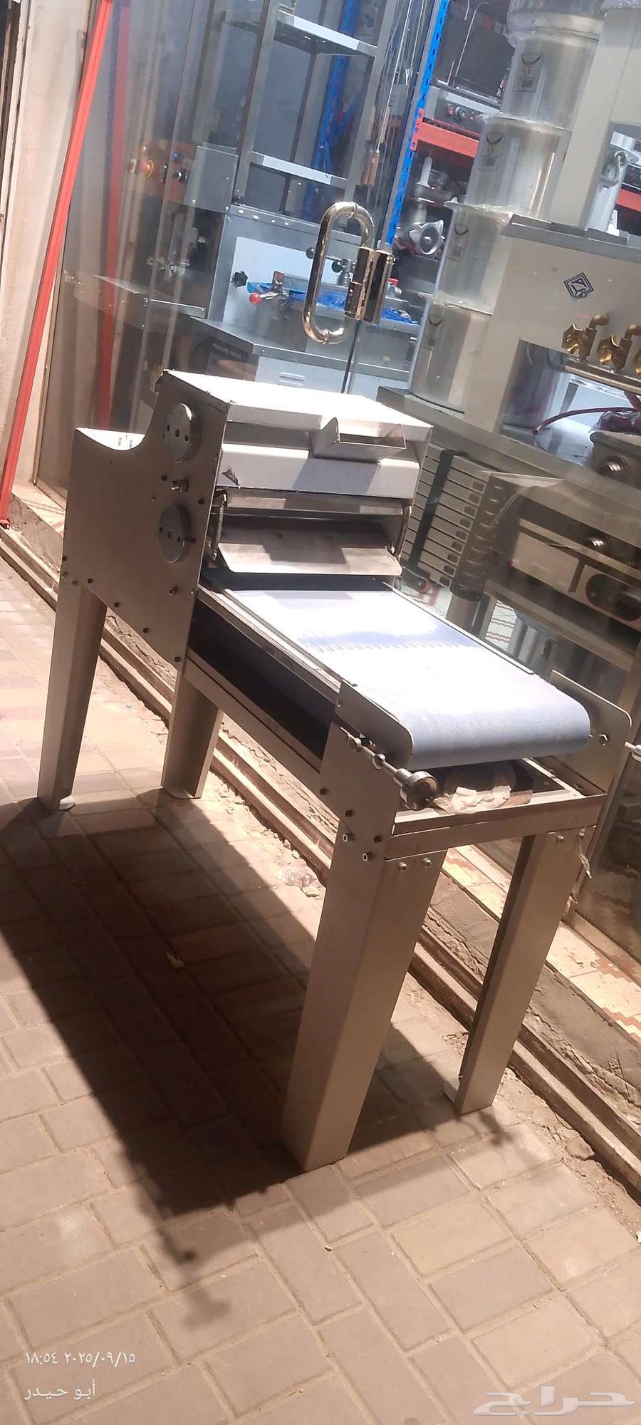 Used dough sheeter, clean and ready to use, with two-year warranty, Syrian manufacturing64508327177090110