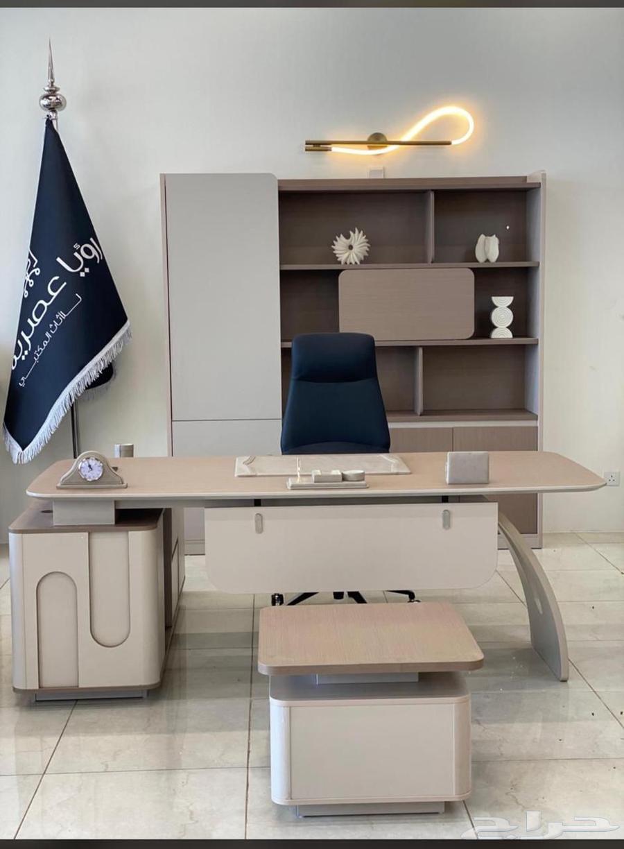 طقم مكتب مدير عصري ومقاعد للموظفين64508103134339112