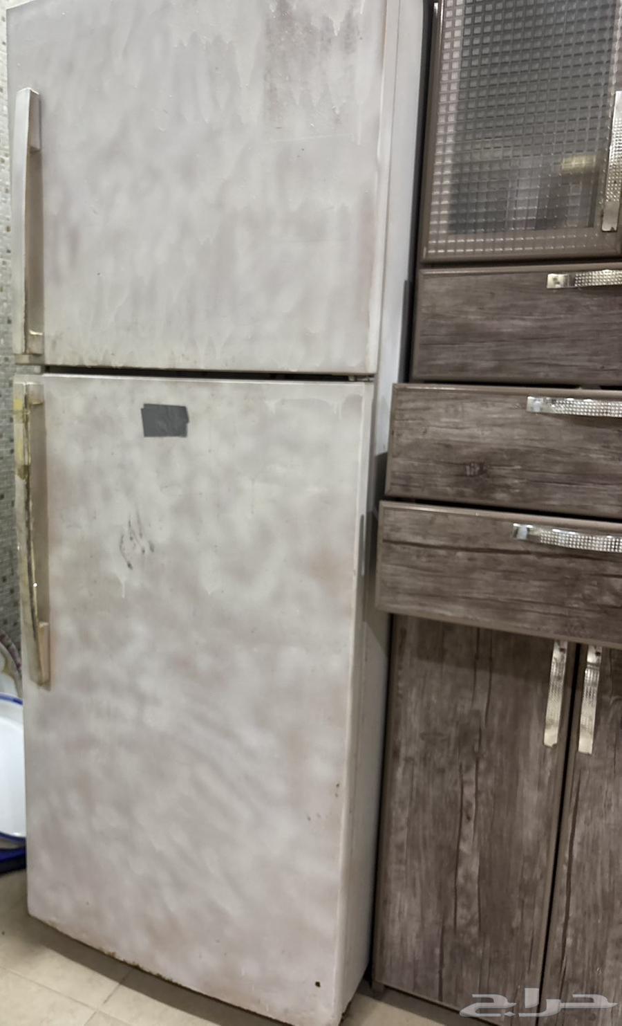 Samsung refrigerator, clean and functional64508649503618111