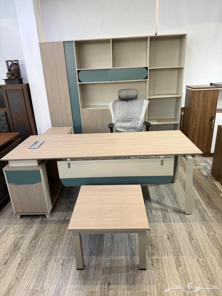طقم مكتب مدير عصري ومقاعد للموظفين64508103134339113
