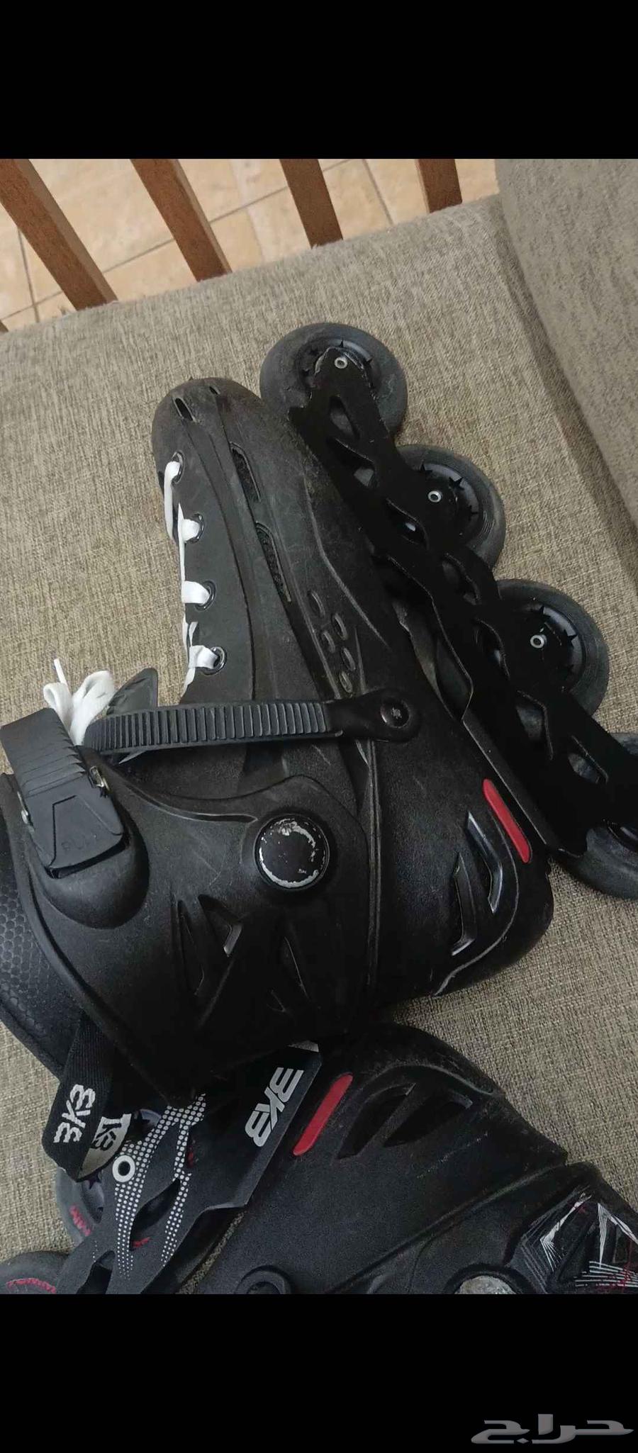 Almost new skates, but not clear in the picture64518229051521110