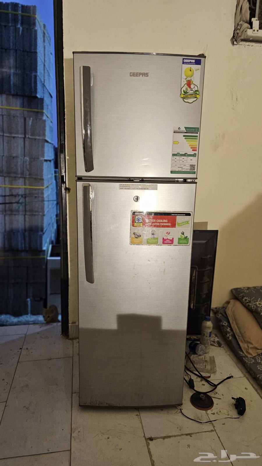 New fridge used for two months64513811411714110