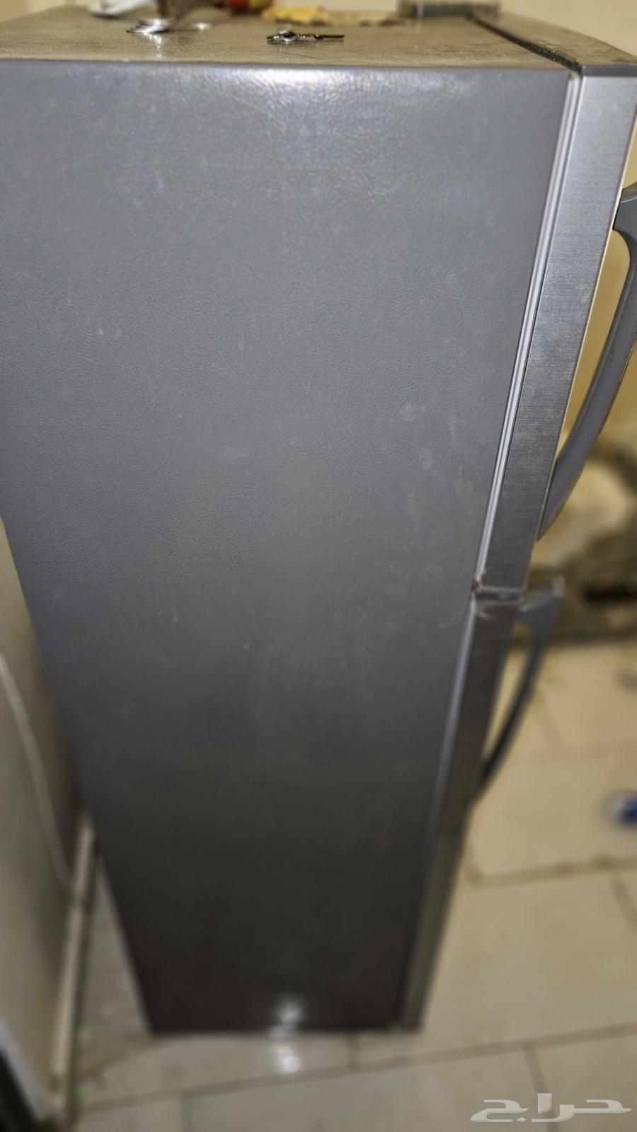 New fridge used for two months64513811411714114