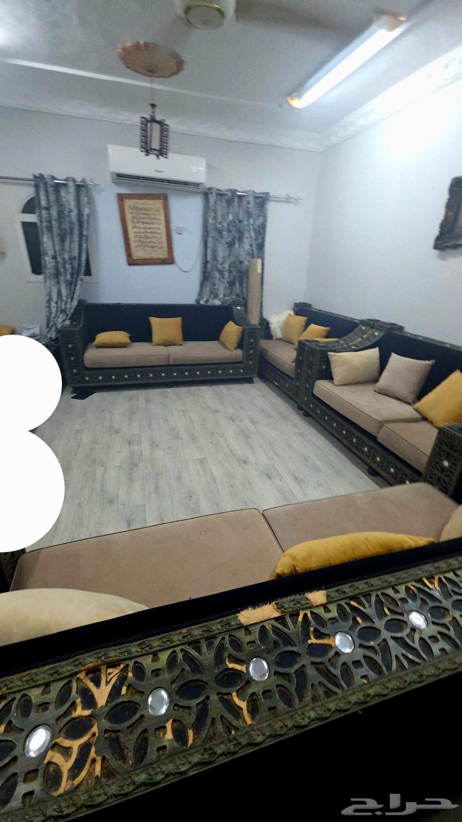 Moroccan sofa with a large table for 800, negotiable64517304622593111